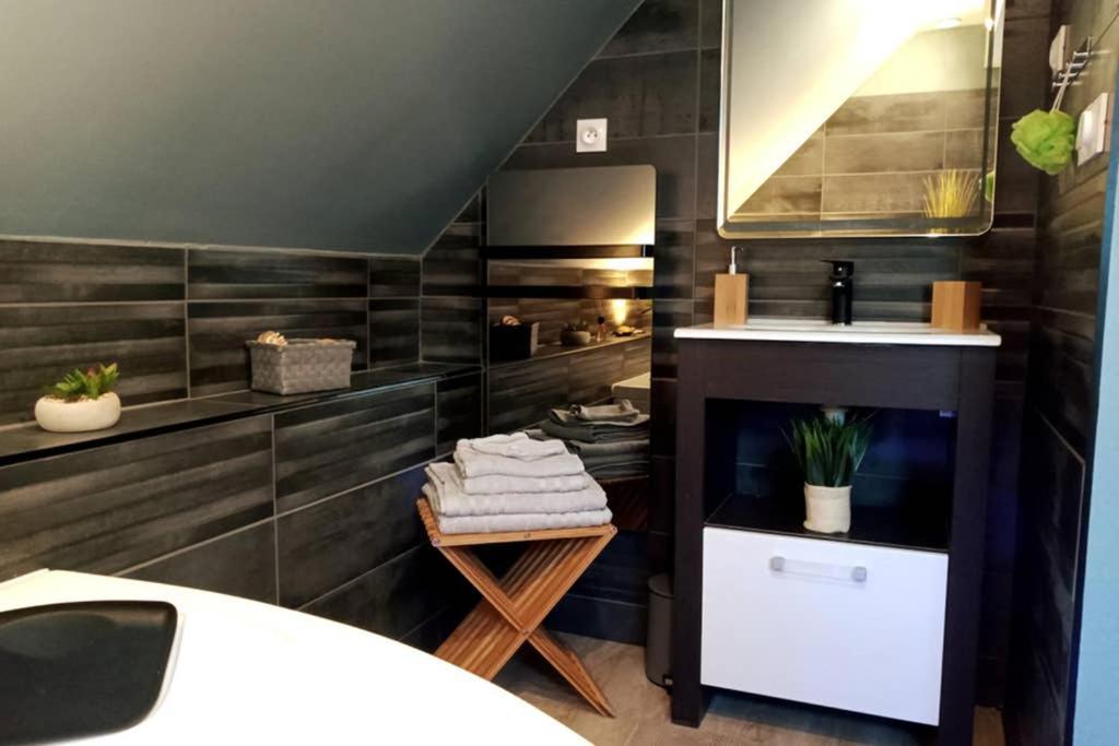 L'Evasion... Balneo. Apartman Sainte-Savine Kültér fotó