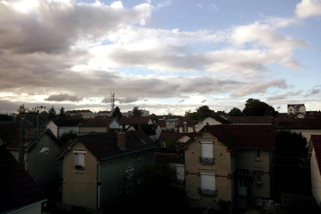 L'Evasion... Balneo. Apartman Sainte-Savine Kültér fotó