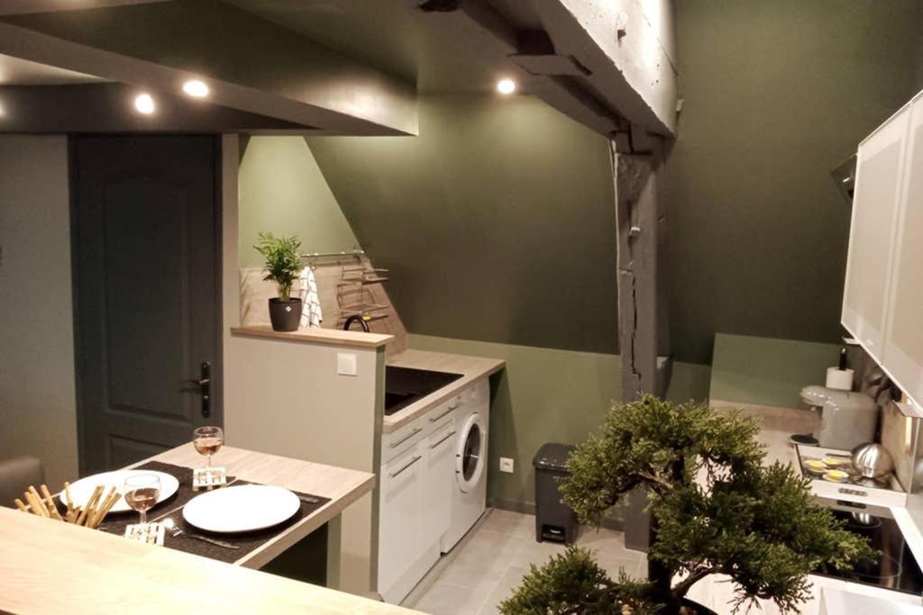 L'Evasion... Balneo. Apartman Sainte-Savine Kültér fotó
